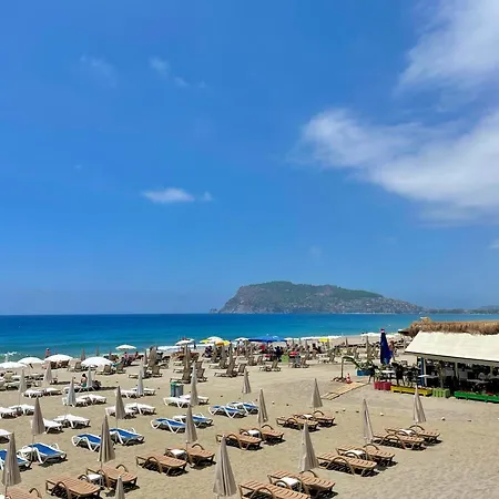 Apartman Sa Apartments! Beachfront With Sea View & Pool