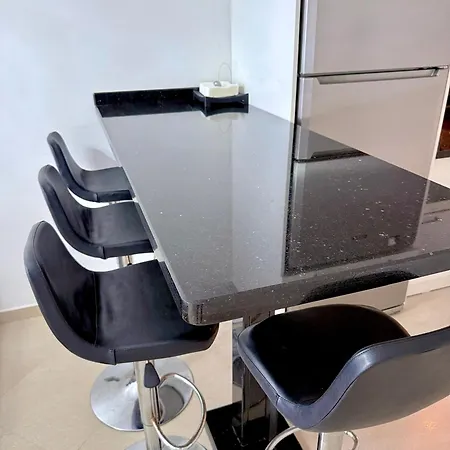 Sa Apartments! Beachfront With Sea View & Pool 아파트 *