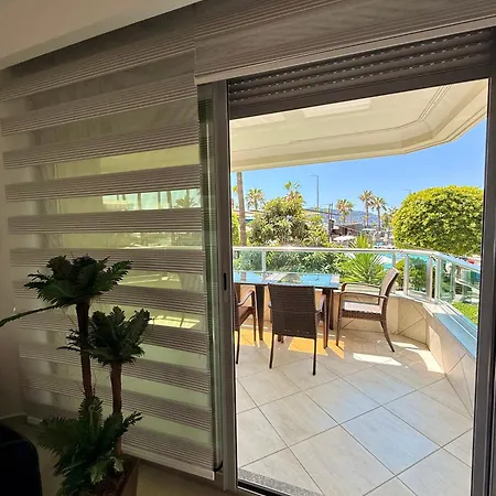 Sa Apartments! Beachfront With Sea View & Pool * 알란야