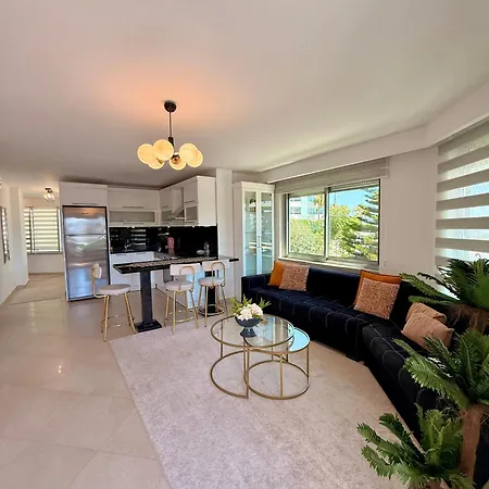 아파트 Sa Apartments! Beachfront With Sea View & Pool 알란야